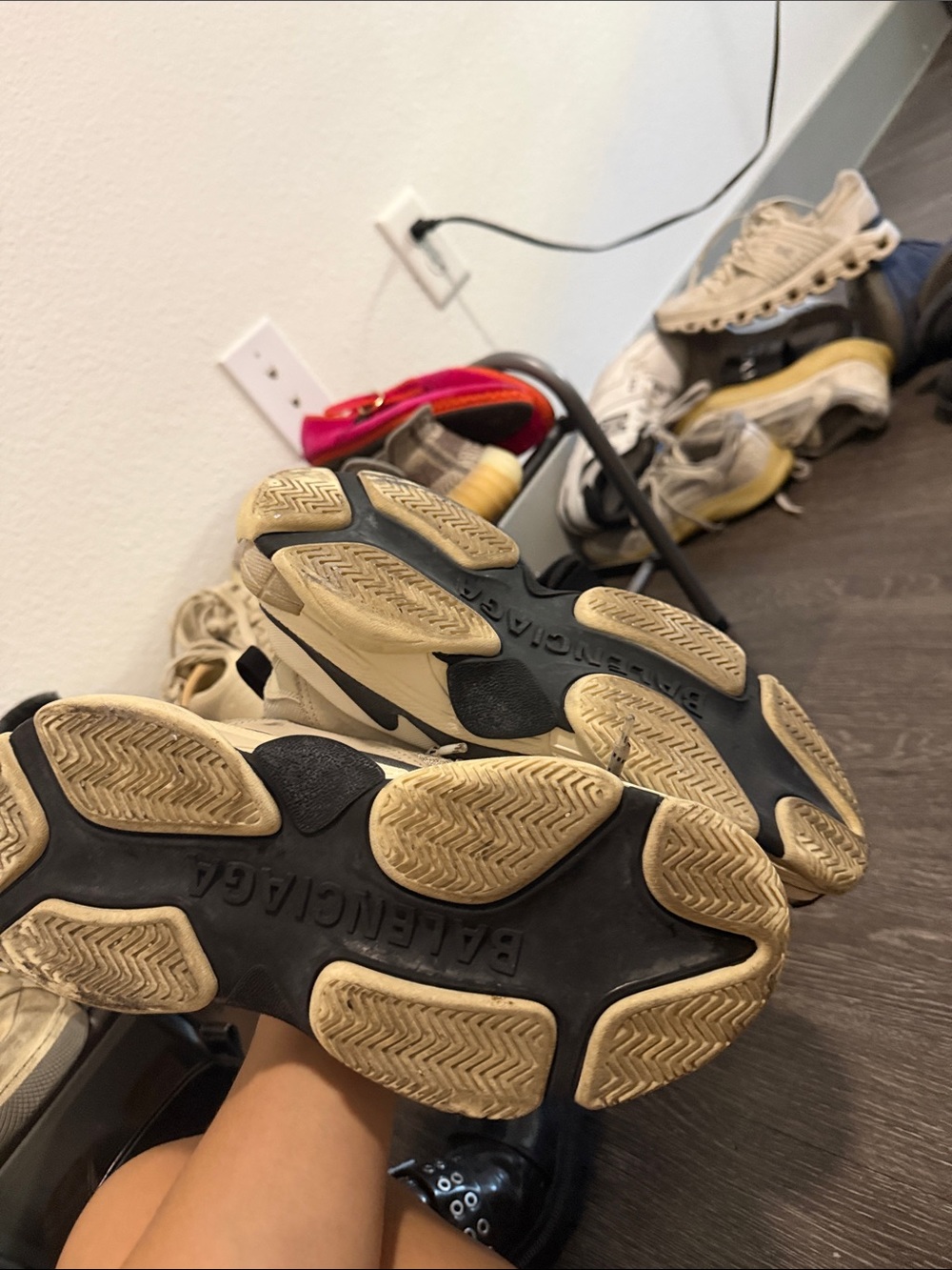 Balenciaga Beige and Black Triple S-Style Chunky Sneakers - Picture 4 of 4